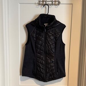 Zella Black Sleeveless Quilted Vest